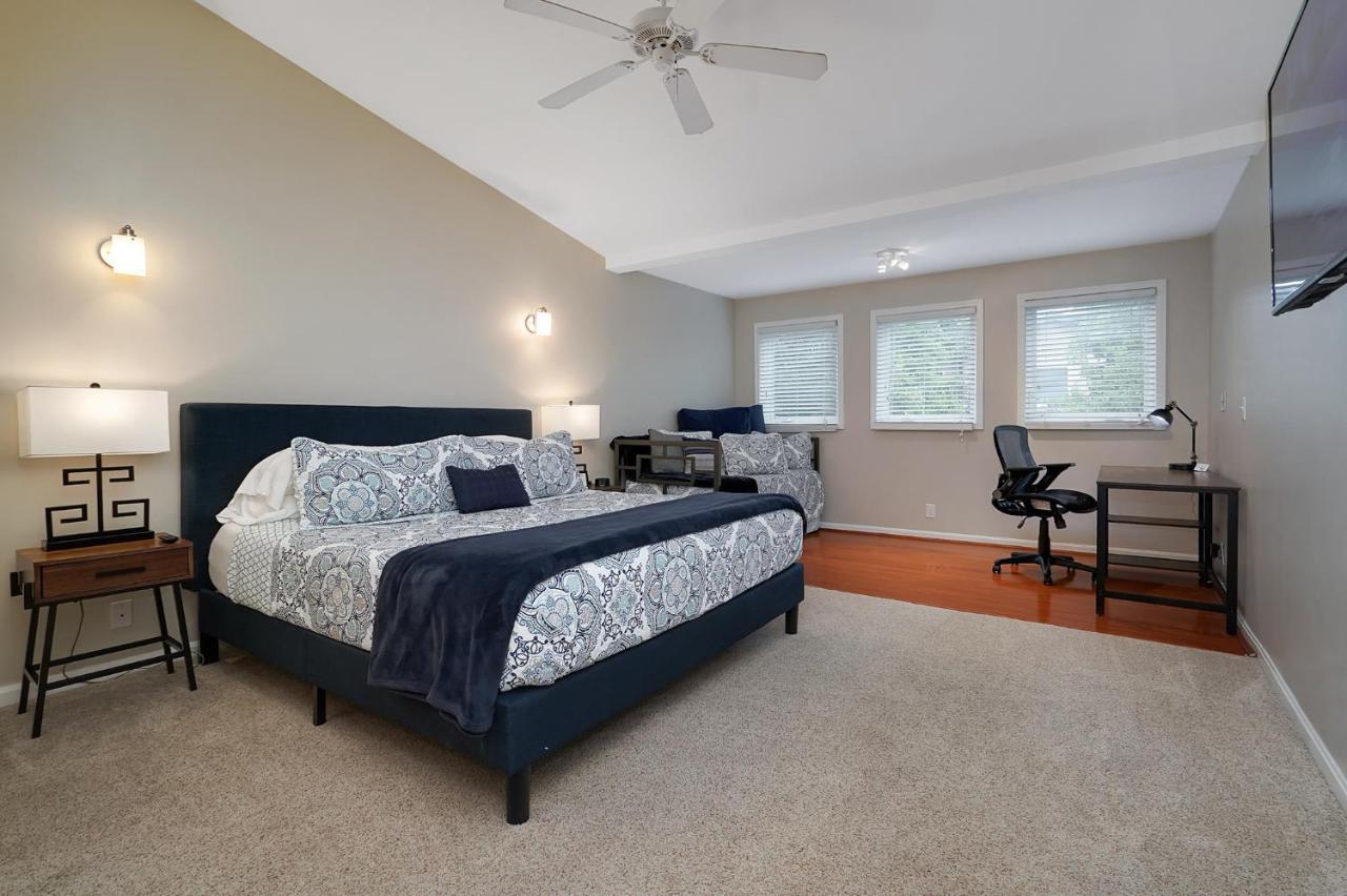 Restaurant Row Townhouse 2 King Bedrooms ルイスビル エクステリア 写真