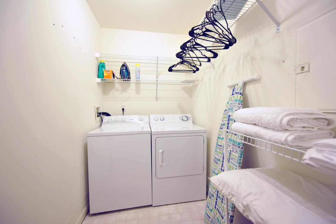 Restaurant Row Townhouse 2 King Bedrooms ルイスビル エクステリア 写真