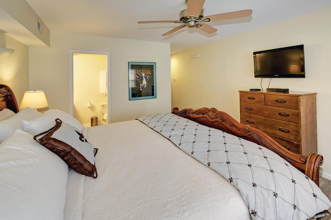 Restaurant Row Townhouse 2 King Bedrooms ルイスビル エクステリア 写真